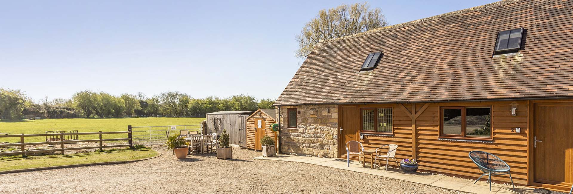 Railway Cottage, Self Catering Holiday Cottage in Evesham, Worcestershire, Gateway to The Cotswolds